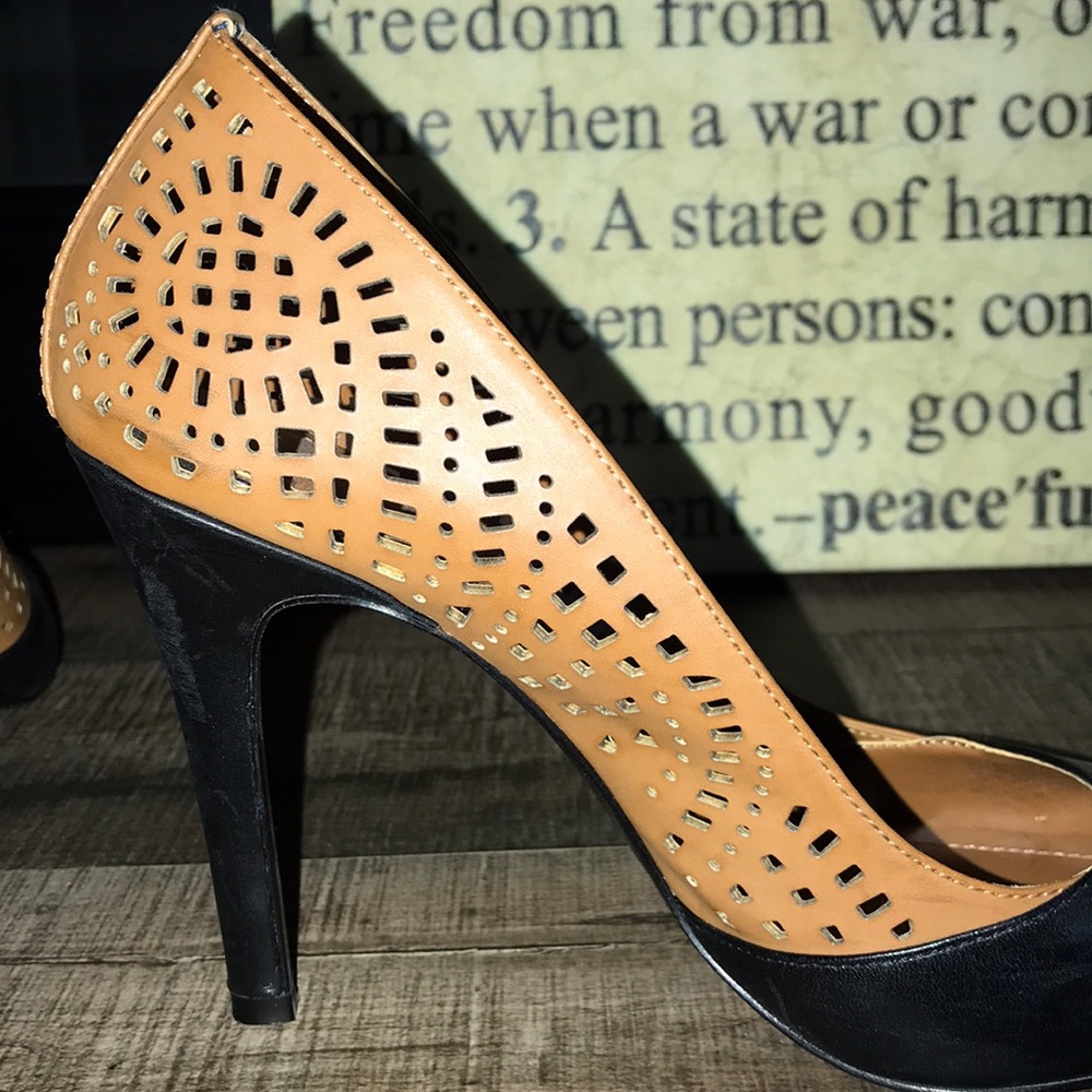 High Heeled Two Colored Bcbgeneration Pumps - image 4